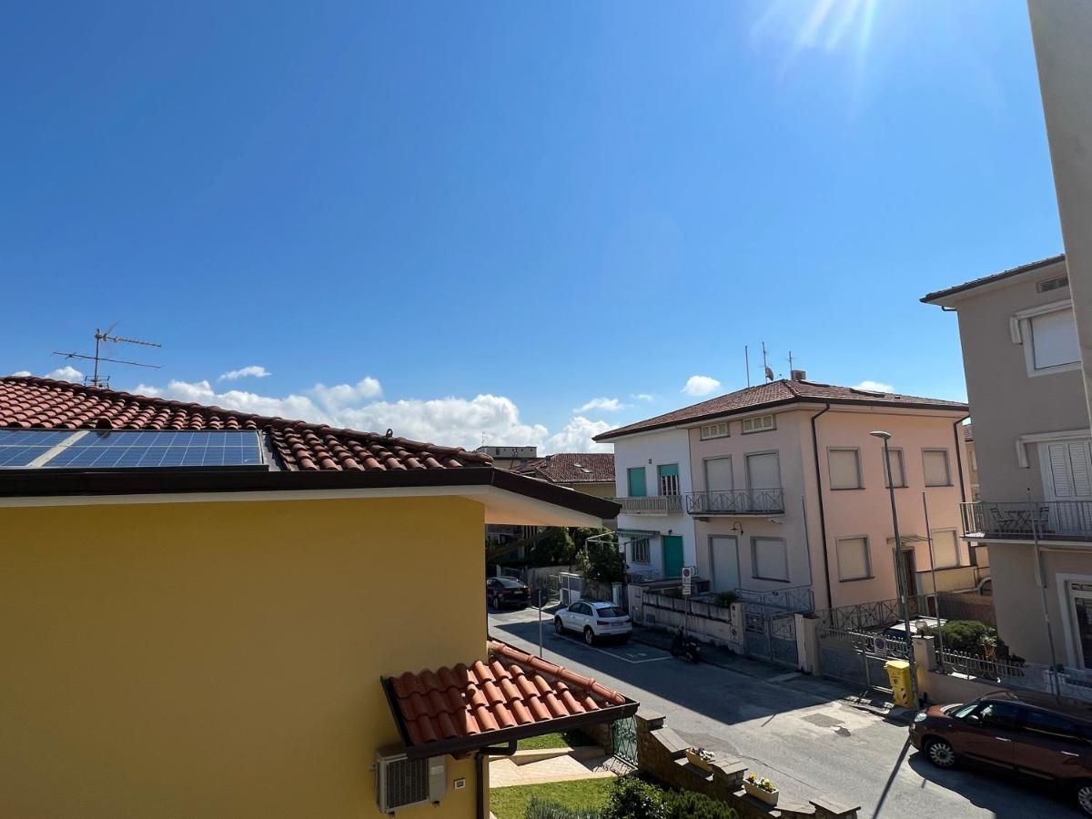 Villa Sophia Mare 1 Camaiore Bagian luar foto